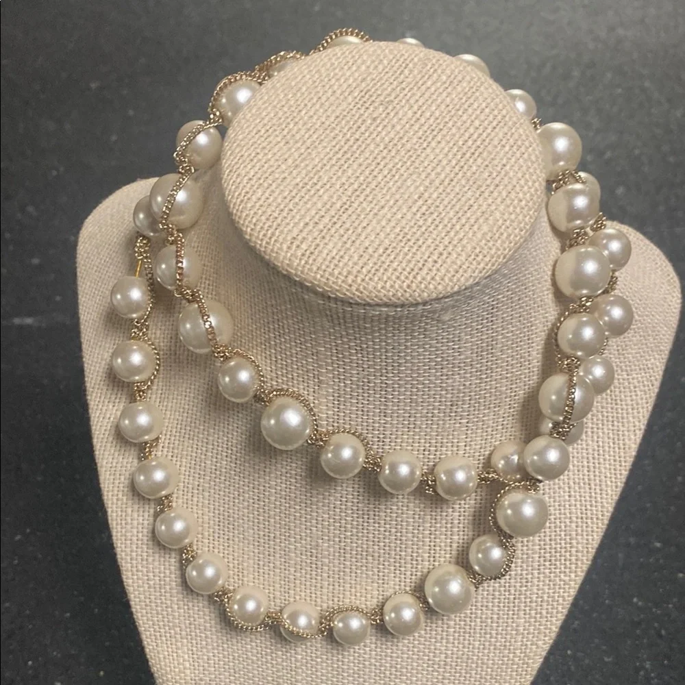 Elegant Pearl Necklace